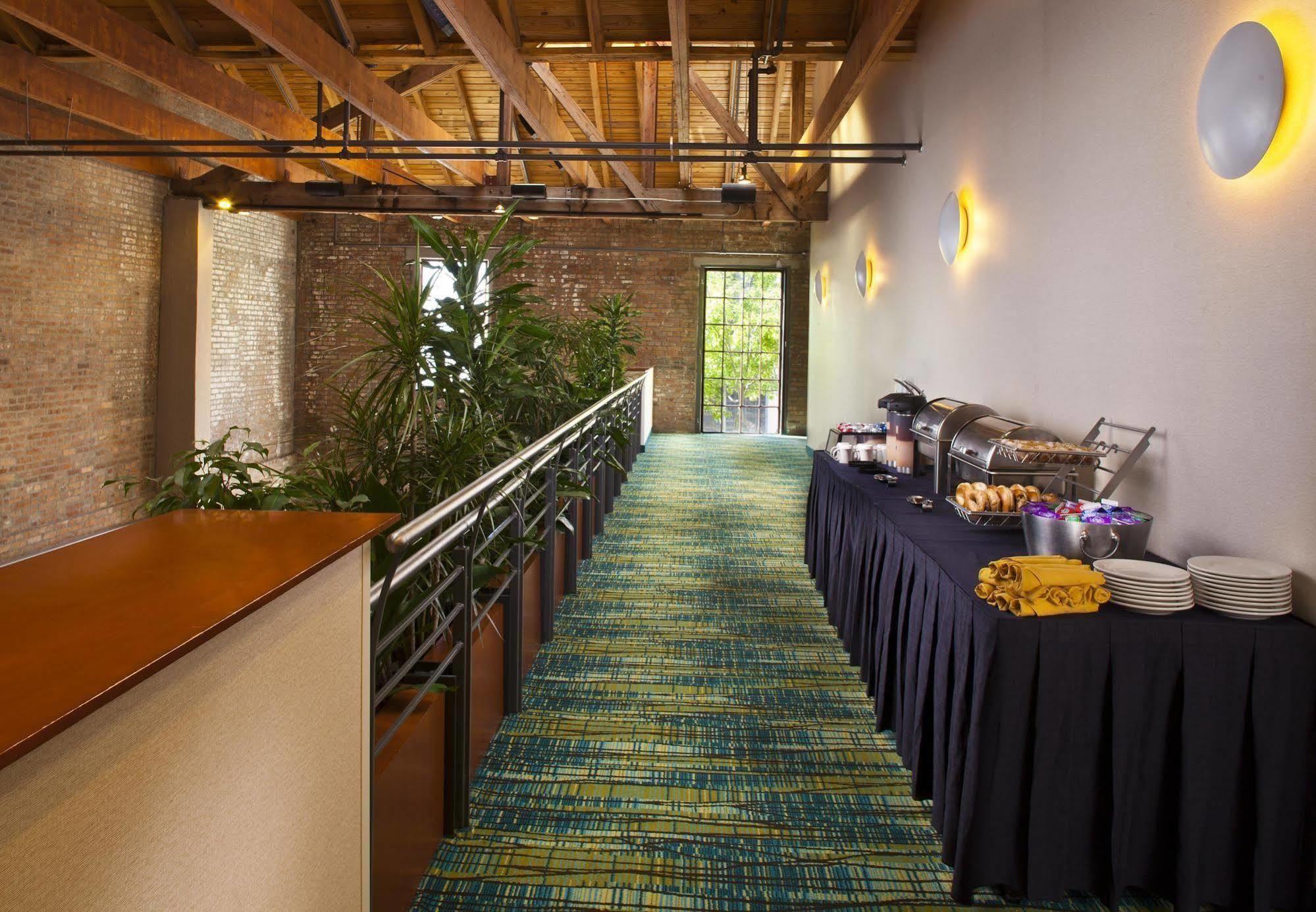 Springhill Suites By Marriott New Orleans Warehouse Arts District Exterior photo